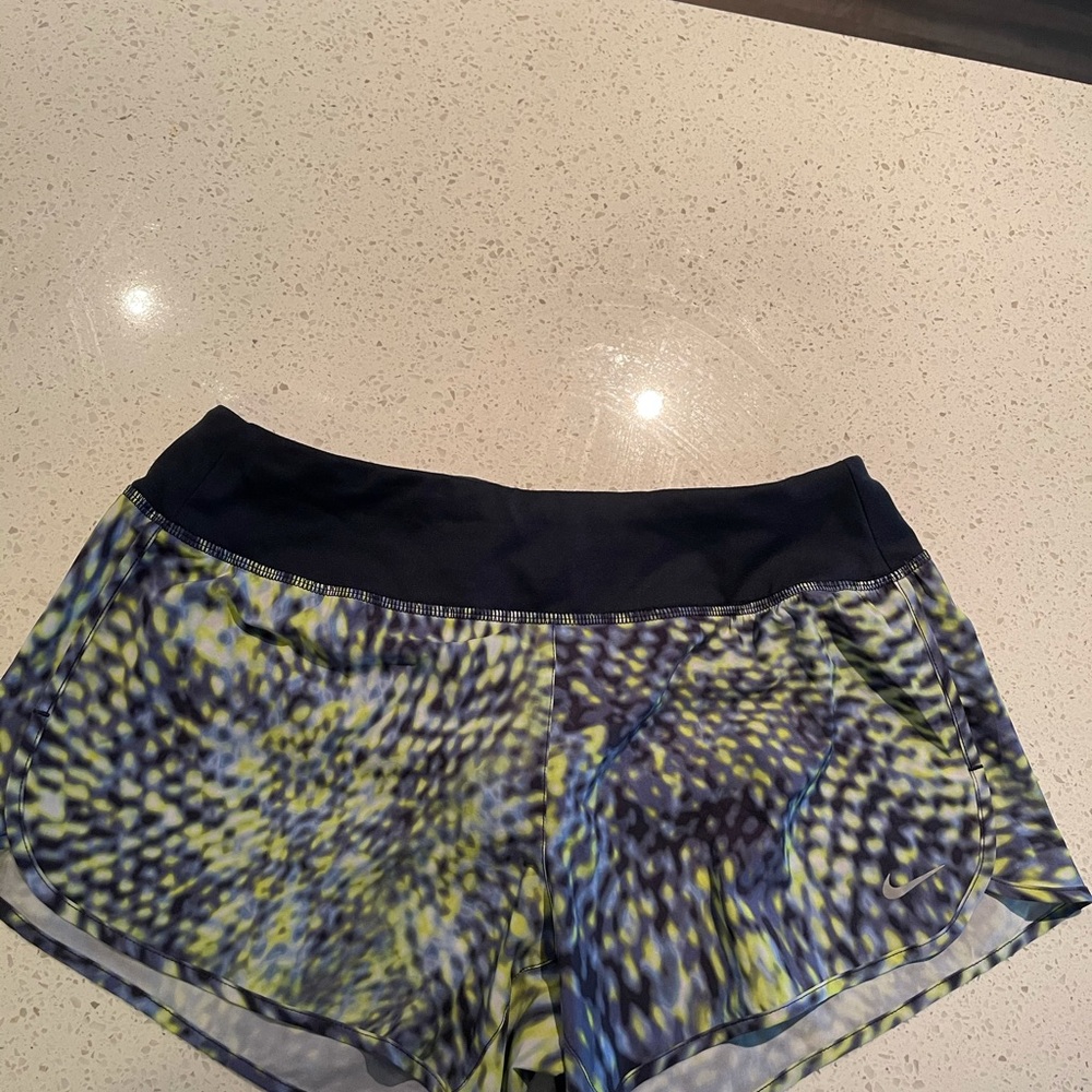 Nike Size M shorts